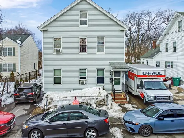 49 Marginal St, Lowell, MA 01851