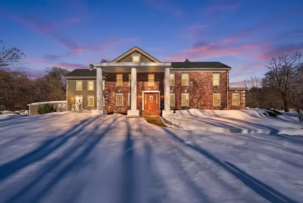 86 Rice Corner Rd, Brookfield, MA 01506