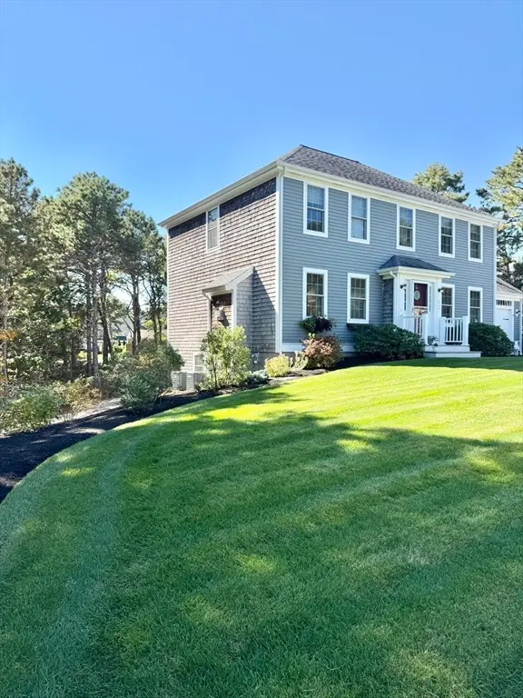 12 Wintergreen Rd, Mashpee, MA 02649