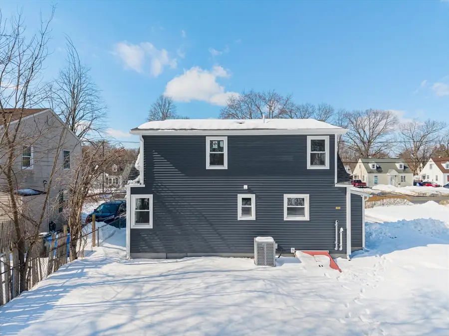 297 Breckwood Blvd, Springfield, MA 01109 - #2