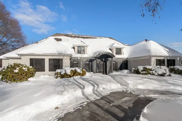 6 Dairy Farm Ln, Wayland, MA 01778