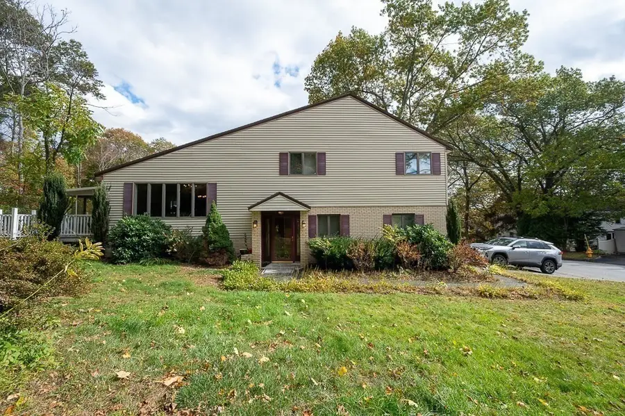 29 Dominion Rd, Worcester, MA 01605 - #2