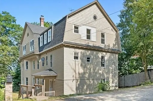 139 Lincoln St, Worcester, MA 01605