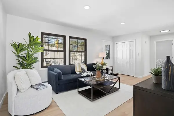 72 Main Street, Upton, MA 01568