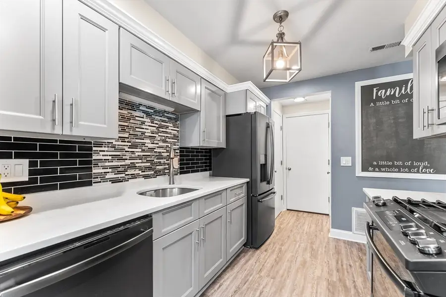 16 Meadowood Dr #16, Stoughton, MA 02072 - #3