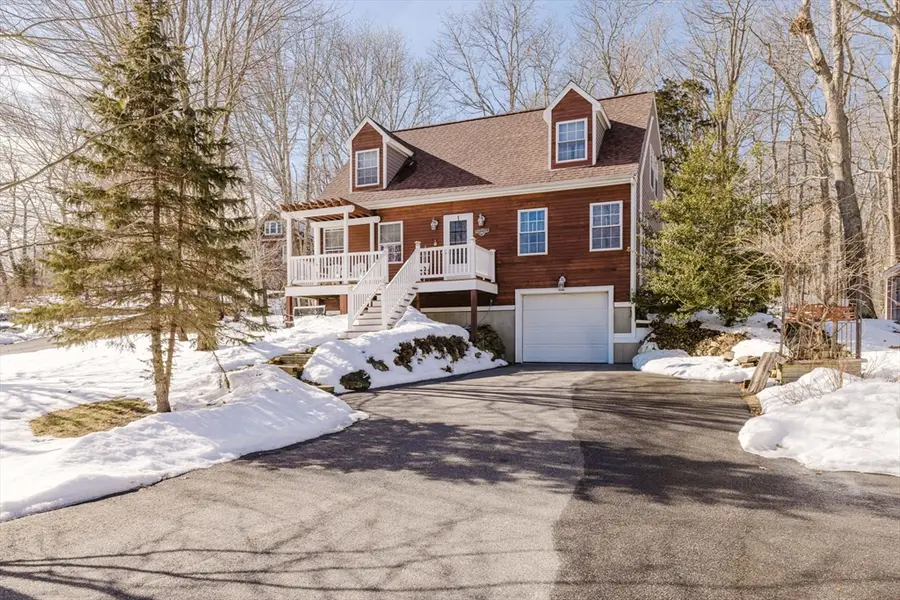 989 Elm St, Somerset, MA 02726 - #2