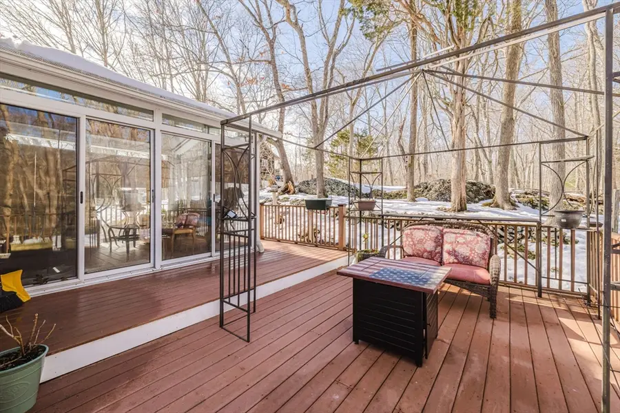 989 Elm St, Somerset, MA 02726 - #3