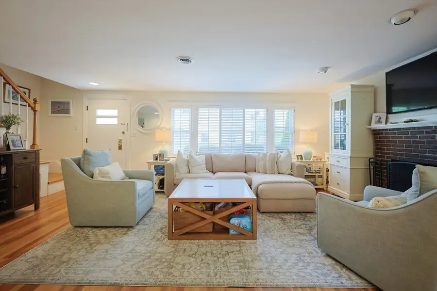 26B Pleasant St #B, Wellesley, MA 02482 - #3