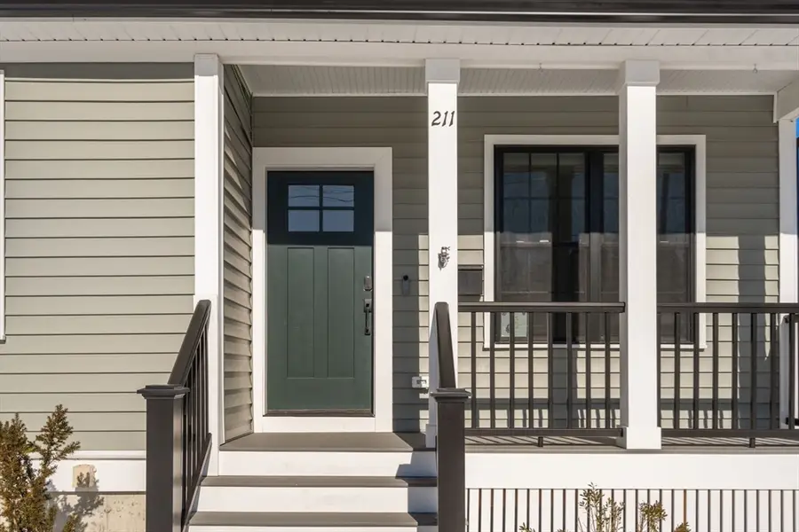 211 Florence Ave, Arlington, MA 02476 - #3