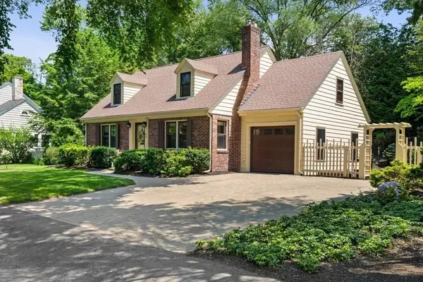 33 West Shore Drive, Marblehead, MA 01945