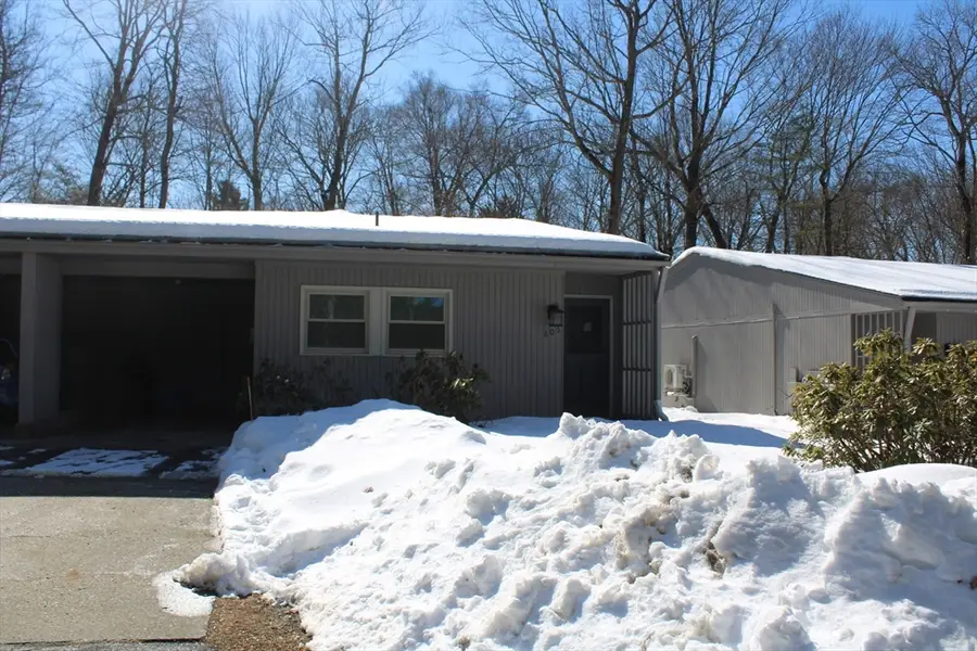 805 Fairway Ave #805, Montague, MA 01376 - #2