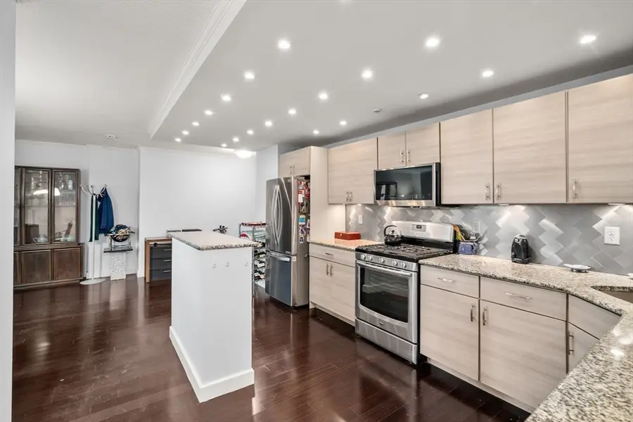 9 Hawthorne Place #7E, Boston, MA 02114 - #3