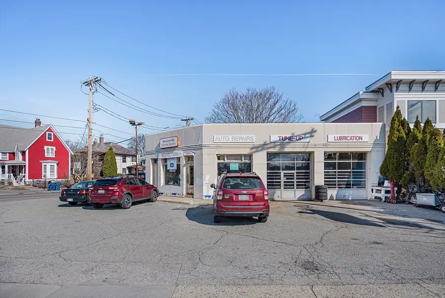 911 Washington St/lowell Ave, Newton, MA 02460 - #3