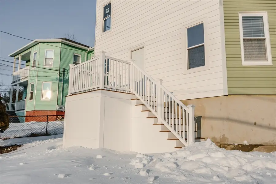 18 Gosnold Street, Worcester, MA 01606 - #2