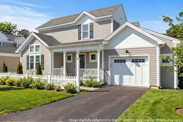 11 Rosewood Circle, Mashpee, MA 02649
