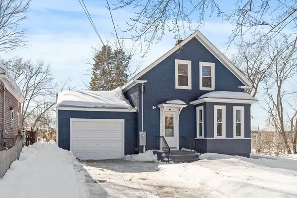 29 Bradstreet Ave, Haverhill, MA 01835