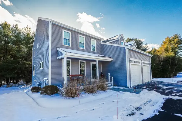 61 Sawmill Ln #61, Hanson, MA 02341