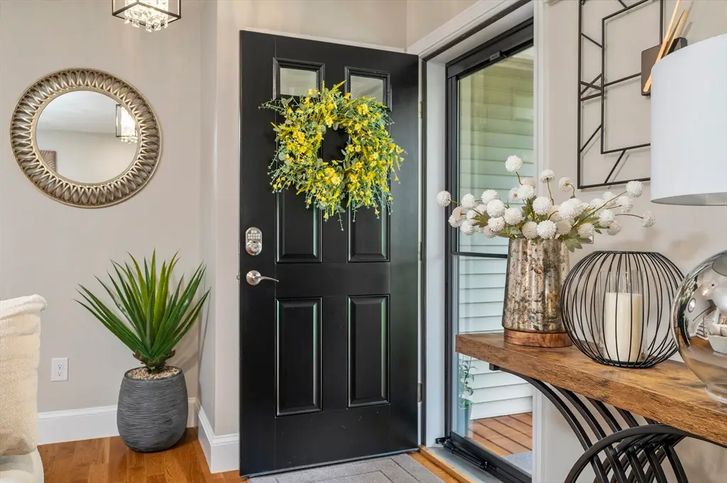 16 Farnum St, Uxbridge, MA 01569 - #1