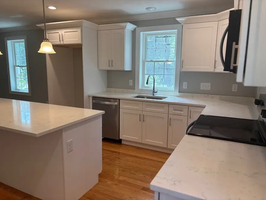 27 Valley Road, Holbrook, MA 02343 - #3