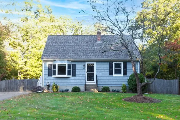 61 Suffolk St, Whitman, MA 02382