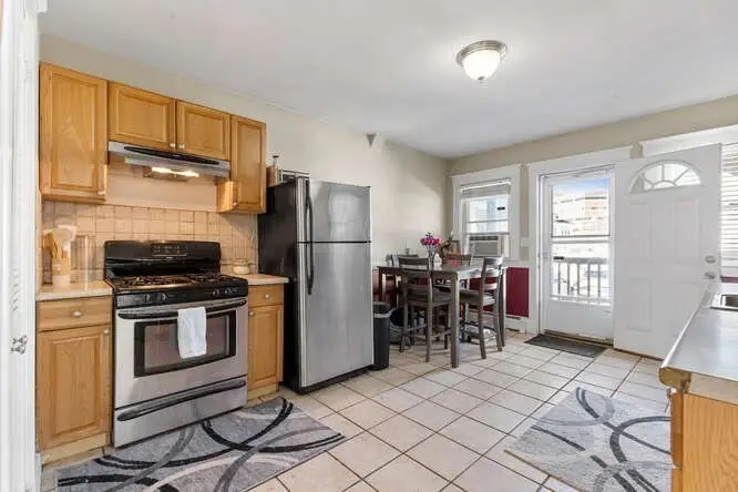 31 Weston St #2, Waltham, MA 02453 - #2