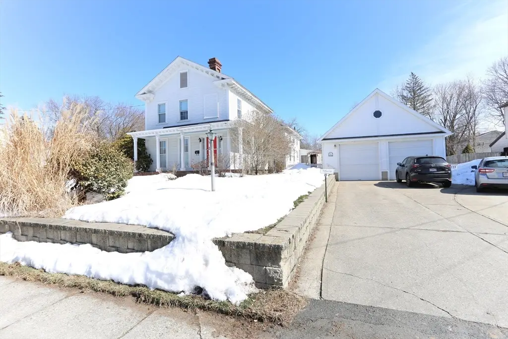 5 Maple St, South Hadley, MA 01075 - #1