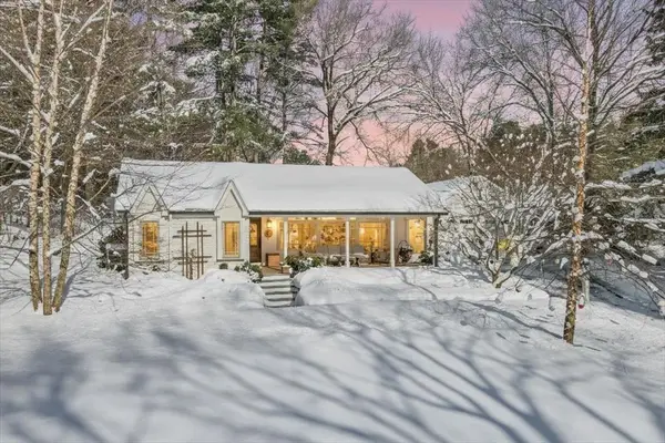 29 Bridge St, Medfield, MA 02052