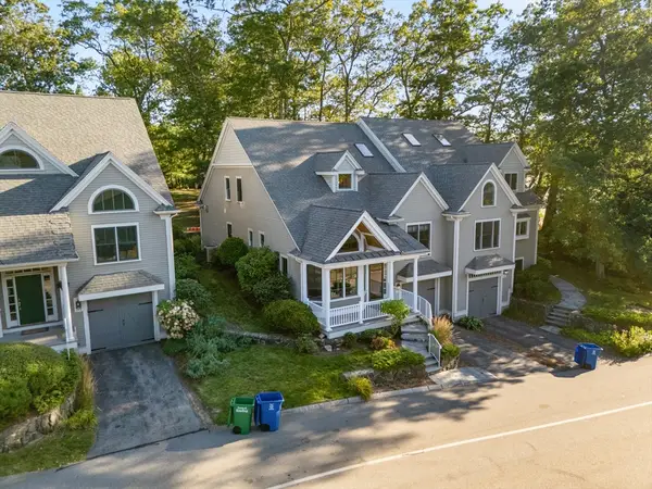 141 Johnson Woods Drive #141, Reading, MA 01867