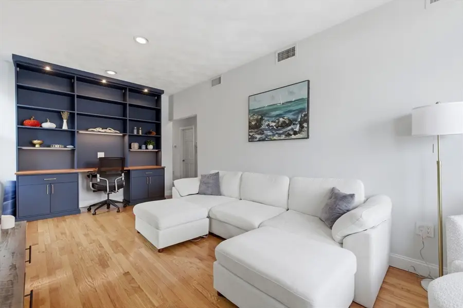 587 E 4th St #3, Boston, MA 02127 - #2