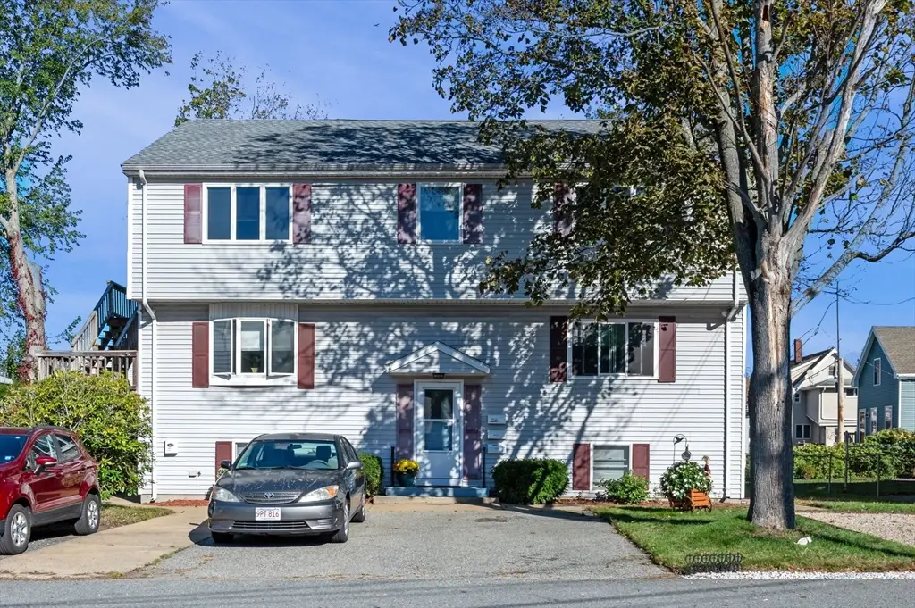 9 Cleveland Pl, Gloucester, MA 01930 - #1