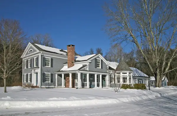 11 Cook Rd, Southampton, MA 01073