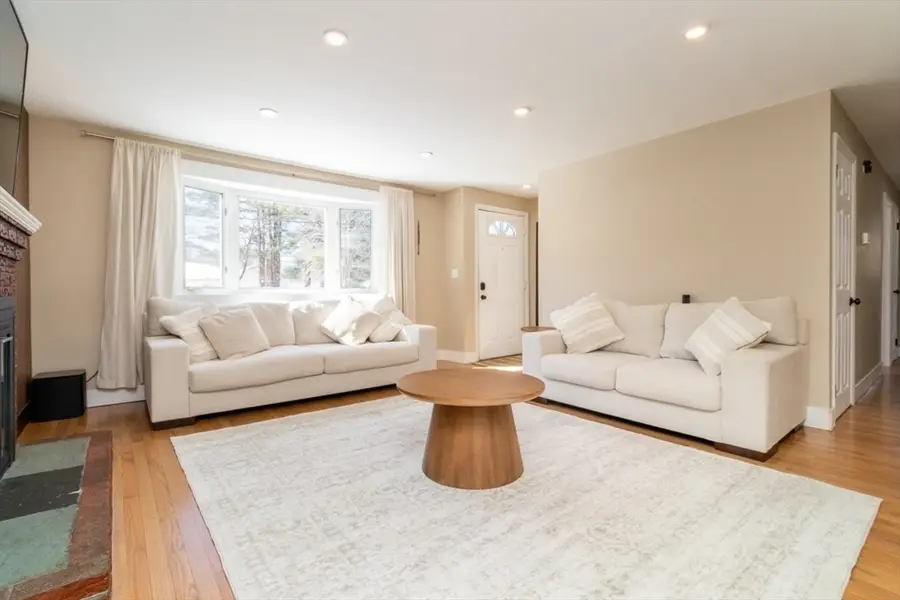 15 Hillsdale Rd, Randolph, MA 02368 - #3