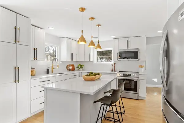 401 Belknap Rd, Framingham, MA 01701