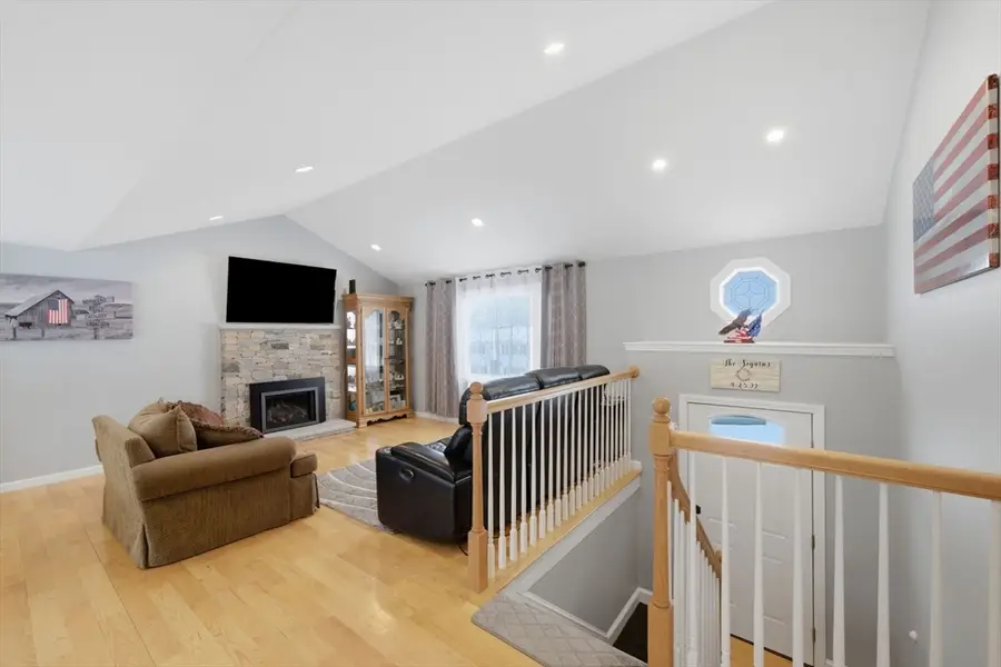 31 Tremont St, Woburn, MA 01801 - #3