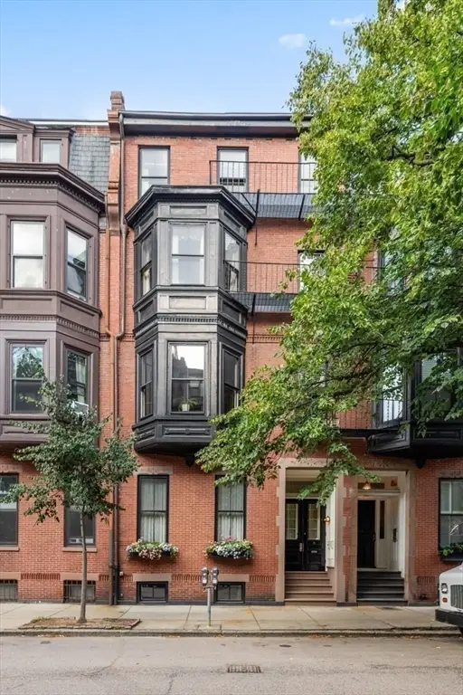 18 Hereford St, Boston, MA 02115