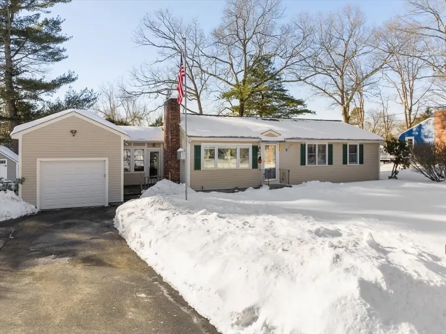 25 Pine Ridge Dr, Ayer, MA 01432 - #2