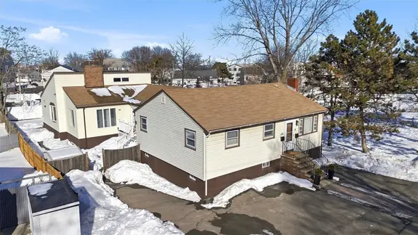 42 Leverett Ave, Revere, MA 02151