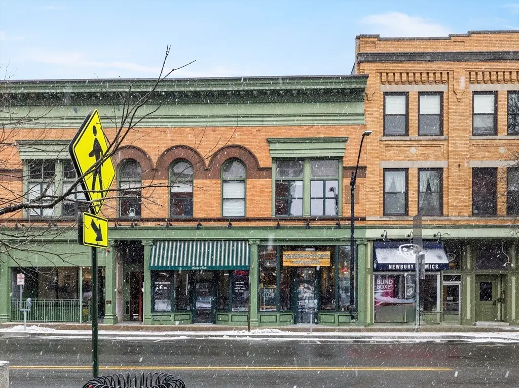 30 Pleasant St #4, Northampton, MA 01060 - #1