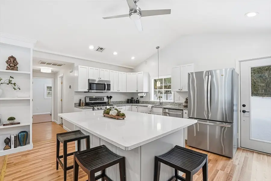 128 Clinton St, Hopkinton, MA 01748 - #2