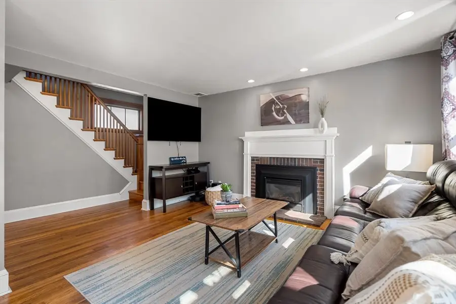 15 Lexington Ter, Waltham, MA 02452 - #3