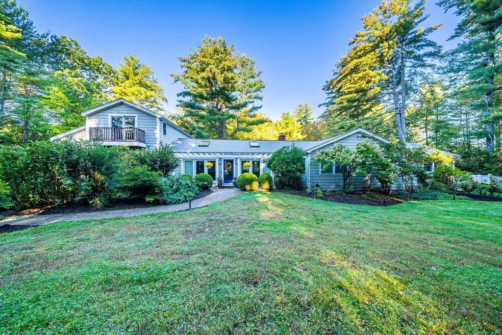 391 Maple St, Carlisle, MA 01741 - #1