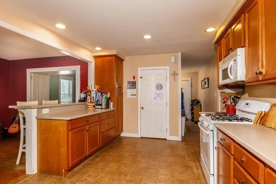 158 Hall Street, Leominster, MA 01453 - #2