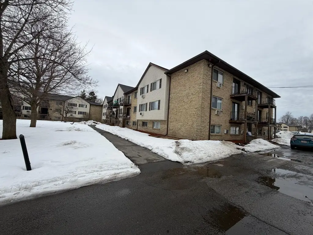 351 Pawtucket Blvd #29, Lowell, MA 01854 - #1