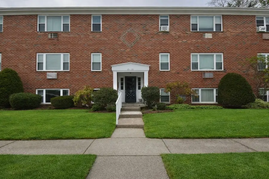 121 Regency Park Dr #121, Agawam, MA 01001 - #2