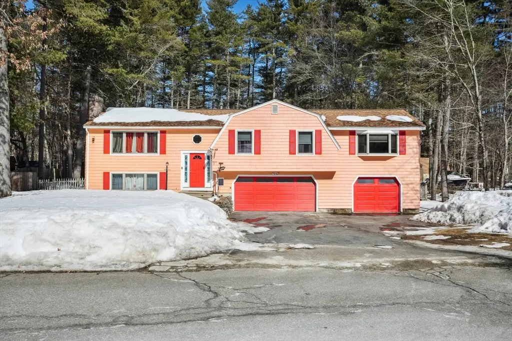 7 Balsam Dr, Townsend, MA 01469 - #1