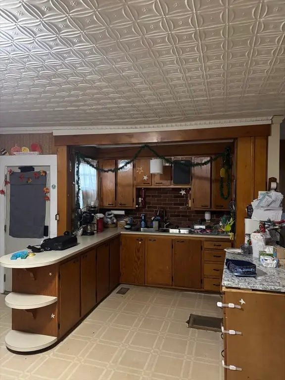 83 Plimpton St, Southbridge, MA 01550 - #3