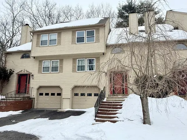 2 Melissa Ln #2, Oxford, MA 01540