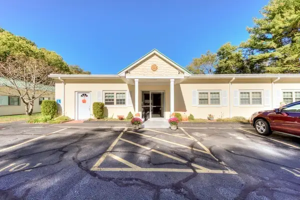 215 Mill St #113, Worcester, MA 01602