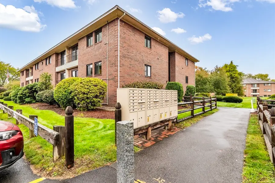 213 Abbott Farm #213, Hudson, NH 03051 - #3