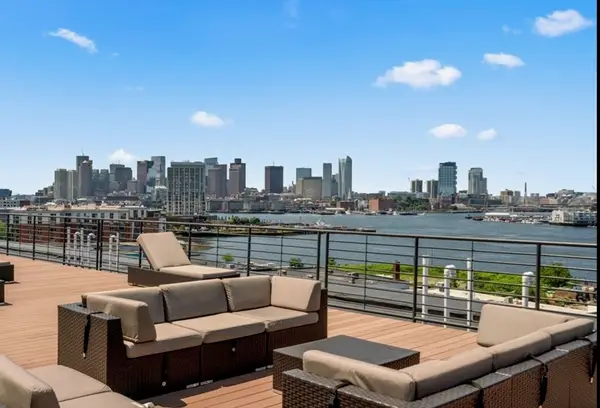 250 Meridian St #UNIT 306, Boston, MA 02128